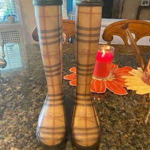 Burberry Rain Boots size 7.  Worn once